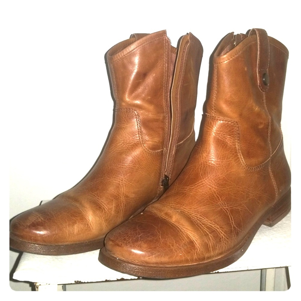 Vince Camuto short riding boots